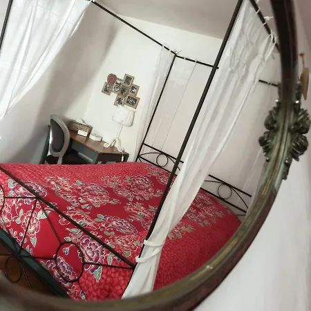 La Maison De Nacre Couette-café *